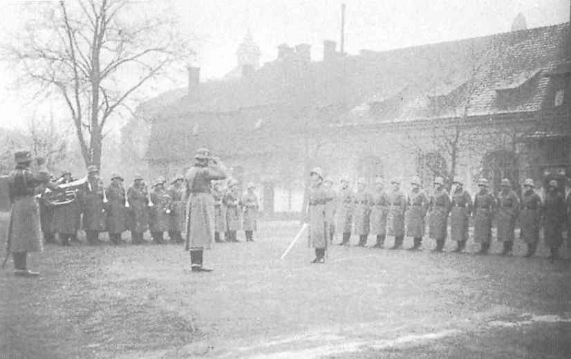 IR9-1.JPG (27945 Byte)